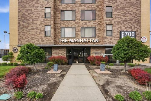 14n-700 E 8th St, Kansas City, MO, 64106-5400 | Card Image