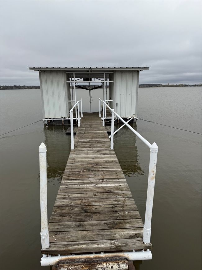 on walkway looking north | Image 21