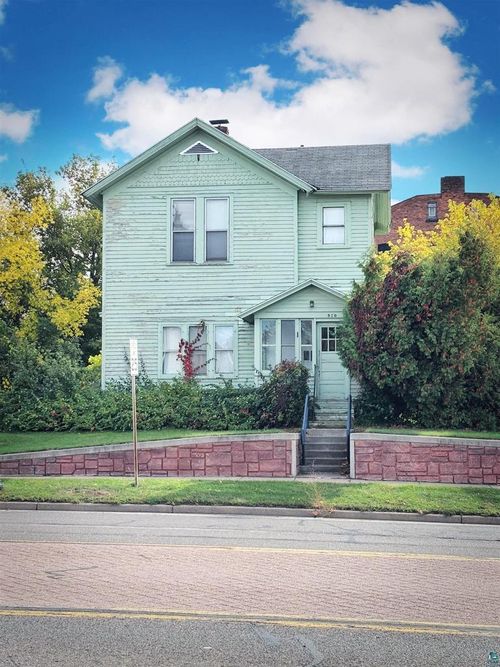 510 Lake Shore Dr W, Ashland, WI, 54806 | Card Image