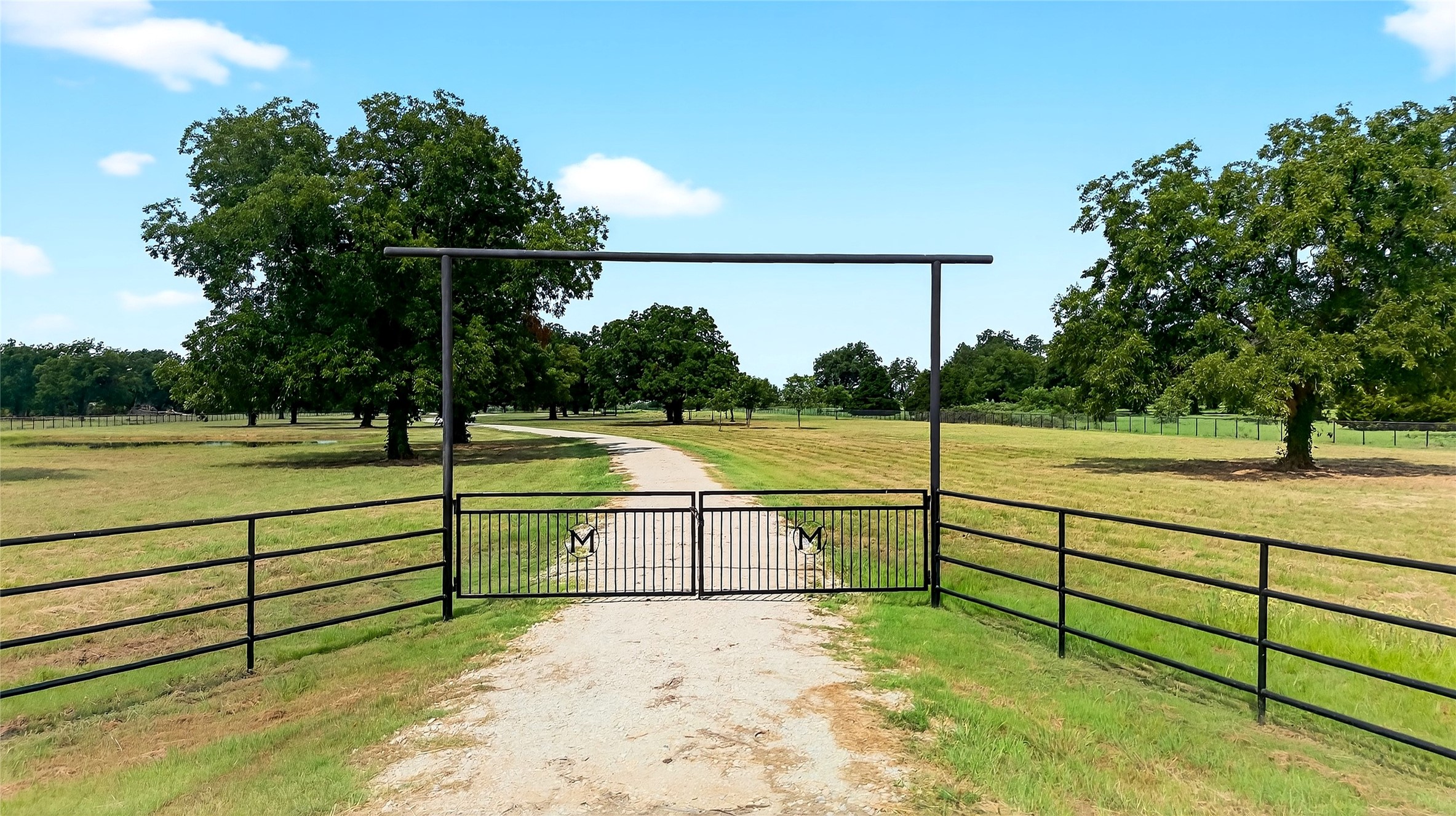 Land in Whitesboro