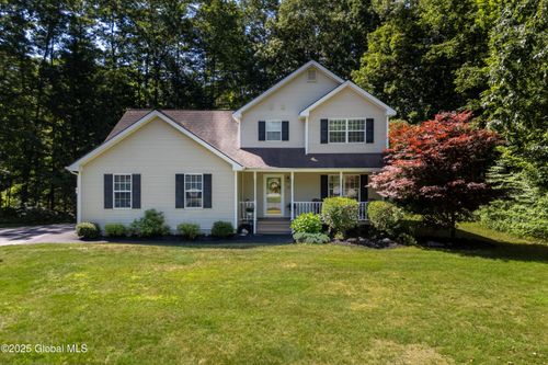 17 White Birch Ln, Wilton, NY, 12831-1141 | Card Image