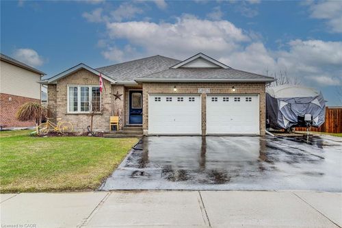 60 Green St, Drayton, ON, N0G1P0 | Card Image