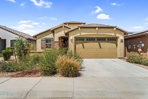 9002 W Rancho Dr, Glendale, AZ, 85305-2022 | Card Image