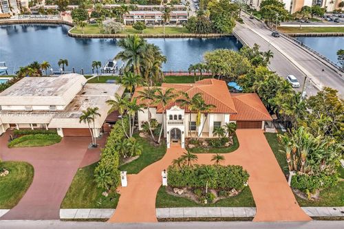 900 Diplomat Pkwy, Hallandale Beach, FL, 33009-3718 | Card Image