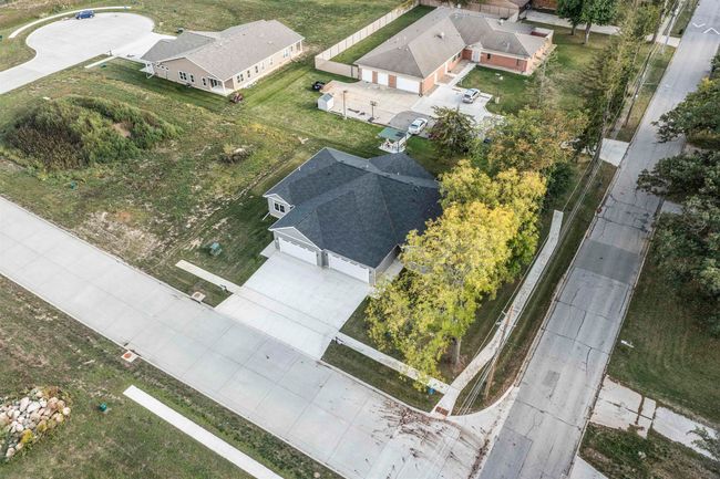 102 Bergen Dr, Condo with 2 bedrooms, 2 bathrooms and null parking in Waterloo IA | Image 27