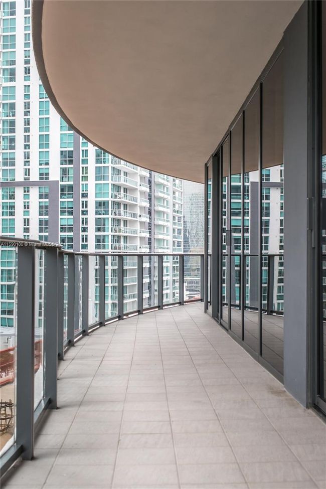 3103 - 1000 Brickell Plz, Condo with 1 bedrooms, 1 bathrooms and null parking in Miami FL | Image 11