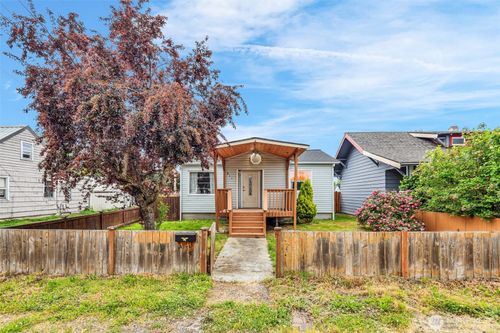 411 7th St Se, Auburn, WA, 98002-6151 | Card Image