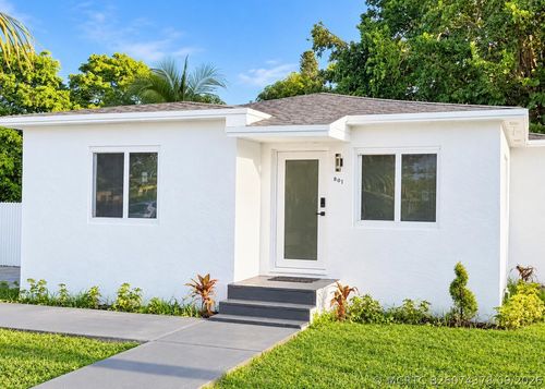 801 Nw 105th Street, Miami, FL, 33150 | Card Image