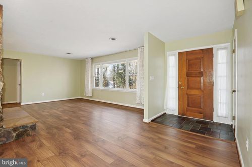 10624 Marbury Rd, OAKTON, VA, 22124-1624 | Card Image