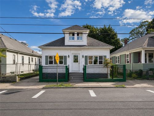 38 Ford St, Providence, RI, 02907-2734 | Card Image