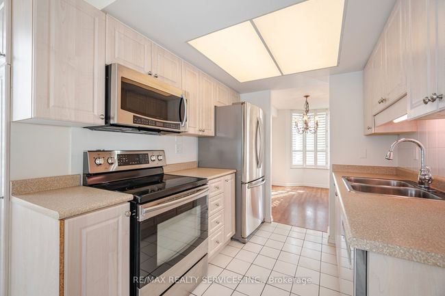 1210 - 20 Cherrytree Dr, Condo with 3 bedrooms, 2 bathrooms and null parking in Brampton ON | Image 17