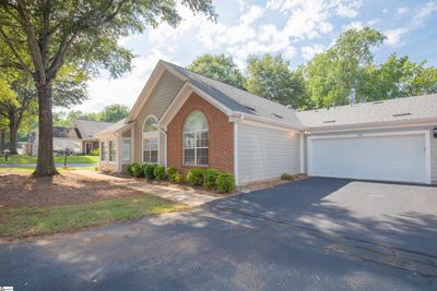 1302 Heritage Club Drive, Townhouse with 3 bedrooms, 2 bathrooms and 2 parking in Greenville SC | Image 2