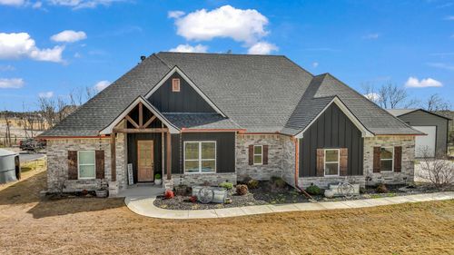 2000 Pinnell Pr, Weatherford, TX, 76088-3894 | Card Image