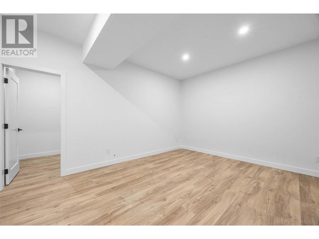 17 - 3100 Kicking Horse Dr, House other with 7 bedrooms, 6 bathrooms and 7 parking in Kamloops BC | Image 46