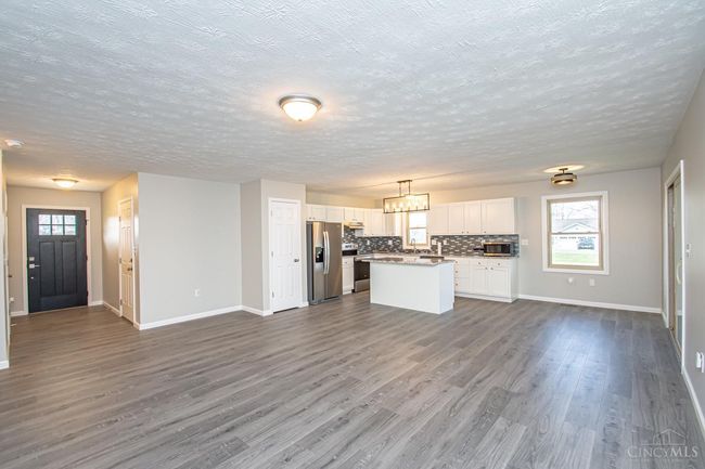 120 Saxon Cv, House other with 3 bedrooms, 2 bathrooms and null parking in Eaton OH | Image 5