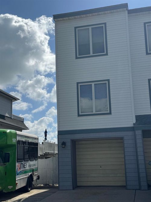 3816 South Blvd, Atlantic City, NJ, 08401-1305 | Card Image