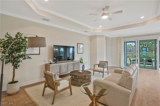 406 Tamarindo Lane, House other with 3 bedrooms, 2 bathrooms and null parking in Naples FL | Image 4