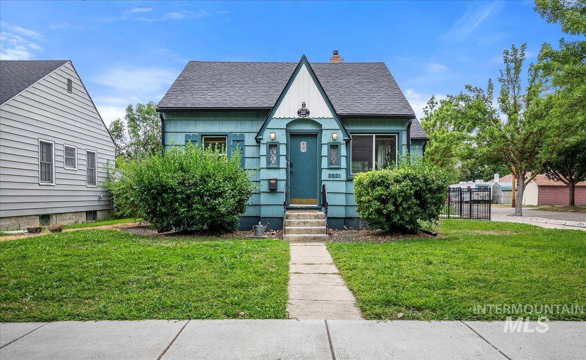 Regan Ave, Boise, ID 83702