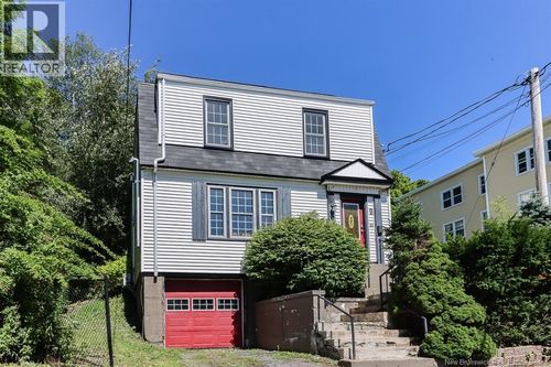 2 Glenburn Crt, Home with 4 bedrooms, 3 bathrooms and null parking in Saint John NB | Card Image