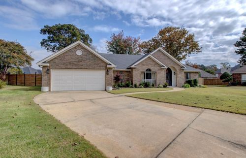 223 Chantilly Cir, Maumelle, AR, 72113-6587 | Card Image