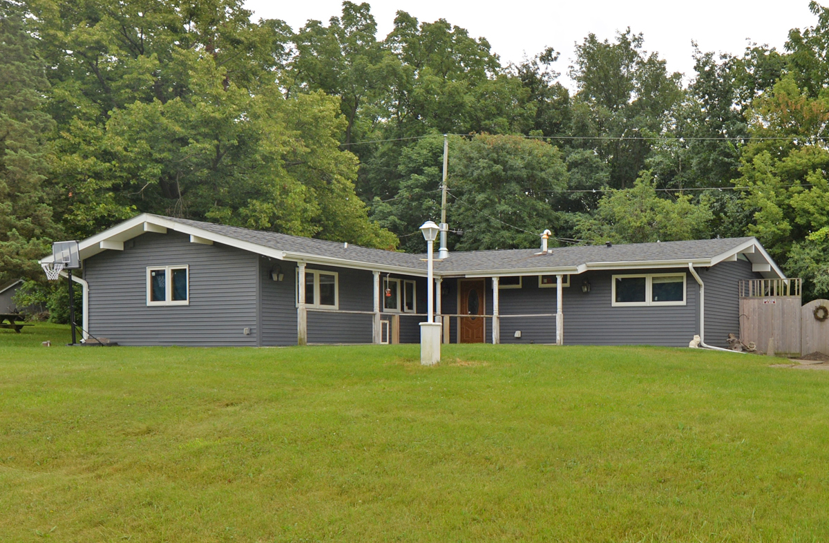Lincolnshire Dr, Mount Pleasant, WI 53403