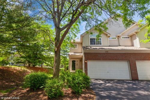 2215-2215 Stoughton Dr, Aurora, IL, 60502-6247 | Card Image