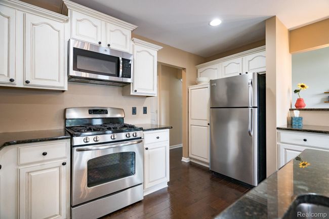 18-web-or-mls-4096 Villager Dr-18.jpg | Image 14