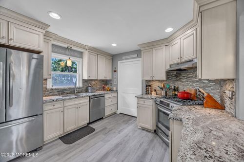 37 Sunset Pl, North Middletown, NJ, 07748-5904 | Card Image