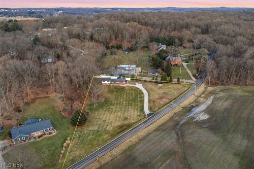 11121 Lafayette Dr Nw, Canal Fulton, OH, 44614-9445 | Card Image