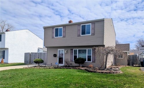 1045 E 347th St, Eastlake, OH, 44095-2636 | Card Image