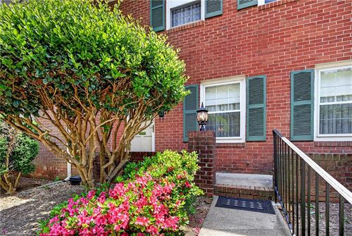 e-2962 Saint Marks Road, Winston-Salem, NC, 27103 | Card Image