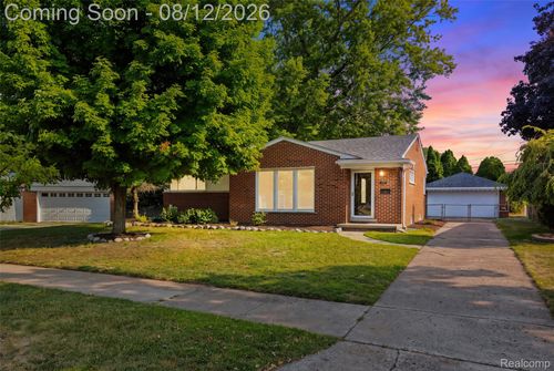27940 Bentley St, Livonia, MI, 48154-4646 | Card Image