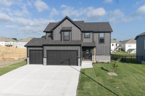 1627 N 156th St, Basehor, KS, 66007-8703 | Card Image