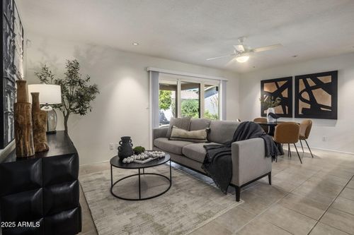 7752 N Via Del Mundo, Scottsdale, AZ, 85258-3212 | Card Image