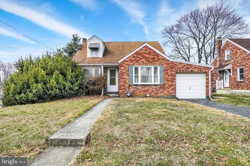 102 N Oxford Street, YORK, PA, 17402 | Card Image