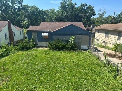 3705 Freeman Ave, Kansas City, KS, 66102-2127 | Card Image
