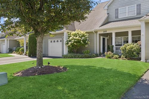 145 Stoneleigh Dr, Riverhead, NY, 11901-3201 | Card Image