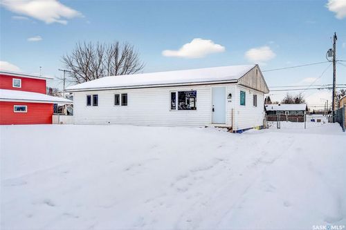 313 3 Ave E, Shellbrook, SK, S0J2E0 | Card Image