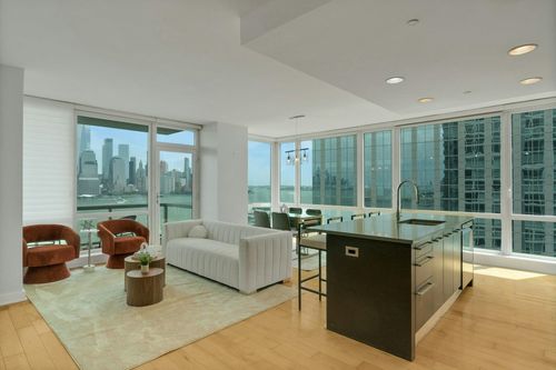 1605-2 2nd St, Jersey City, NJ, 07302-7033 | Card Image