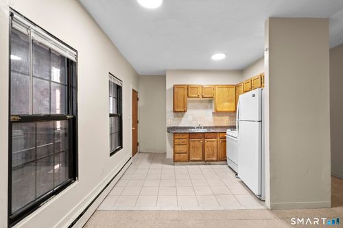 6-26 Lawrence Street, Hartford, CT, 06106 | Card Image