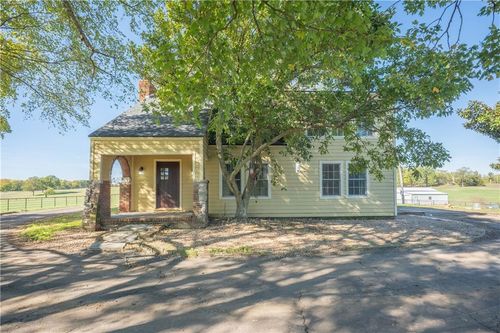 2815 W 7th St, Galena, KS, 66739-1679 | Card Image