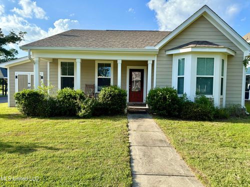 1 Sweetgrass Ln, Ocean Springs, MS, 39564-3407 | Card Image