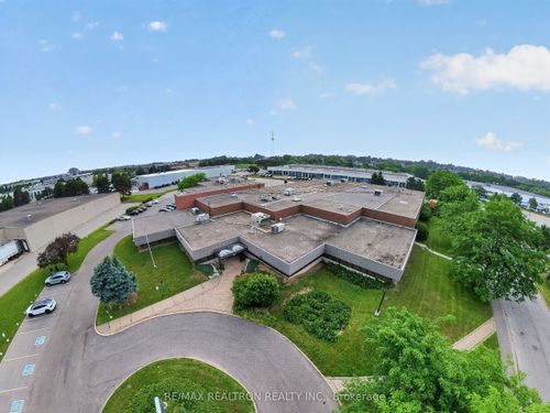 1851 Sandstone Manor, Pickering, ON, L1W3R9 | Card Image