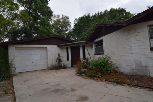 8428 Anay Ct, New Port Richey, FL, 34653-2315 | Card Image