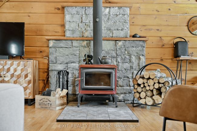 3428 County Rd 620, House other with 2 bedrooms, 1 bathrooms and 10 parking in Apsley ON | Image 9