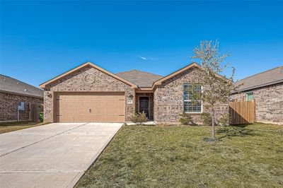 25357 Cypress Bend Drive, House other with 3 bedrooms, 2 bathrooms and null parking in Cleveland TX | Image 3