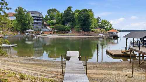 7015 Chelsea Day Ln, Tega Cay, SC, 29708-8369 | Card Image