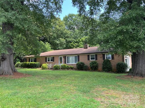452 Mcneil St, Gastonia, NC, 28054-7447 | Card Image