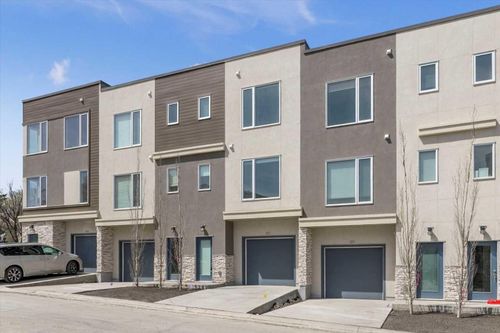 507 Shawnee Sq Sw, Calgary, AB, T2Y0W4 | Card Image