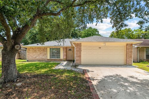10731 Forest Leaf Dr, Sugar Land, TX, 77498-1781 | Card Image